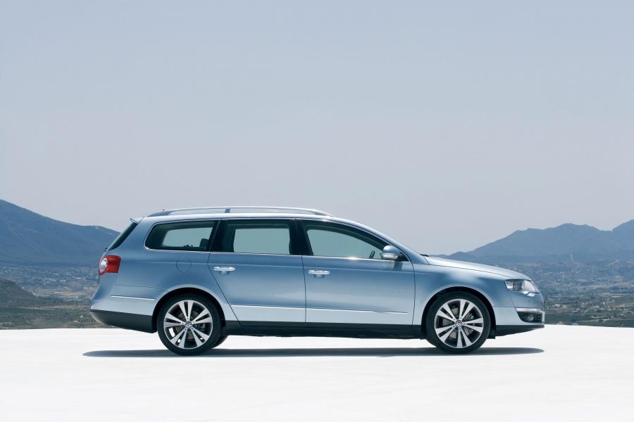  Volkswagen Passat Variant 2005 года  (фото 100 из 121)